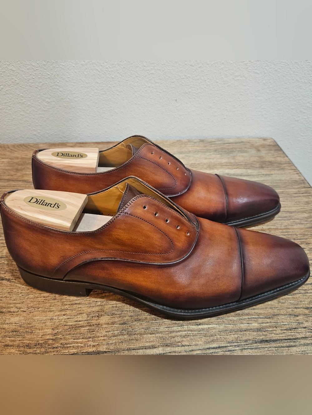 Magnanni Men's Tan-Brown Leather Cap-Toe Oxfords